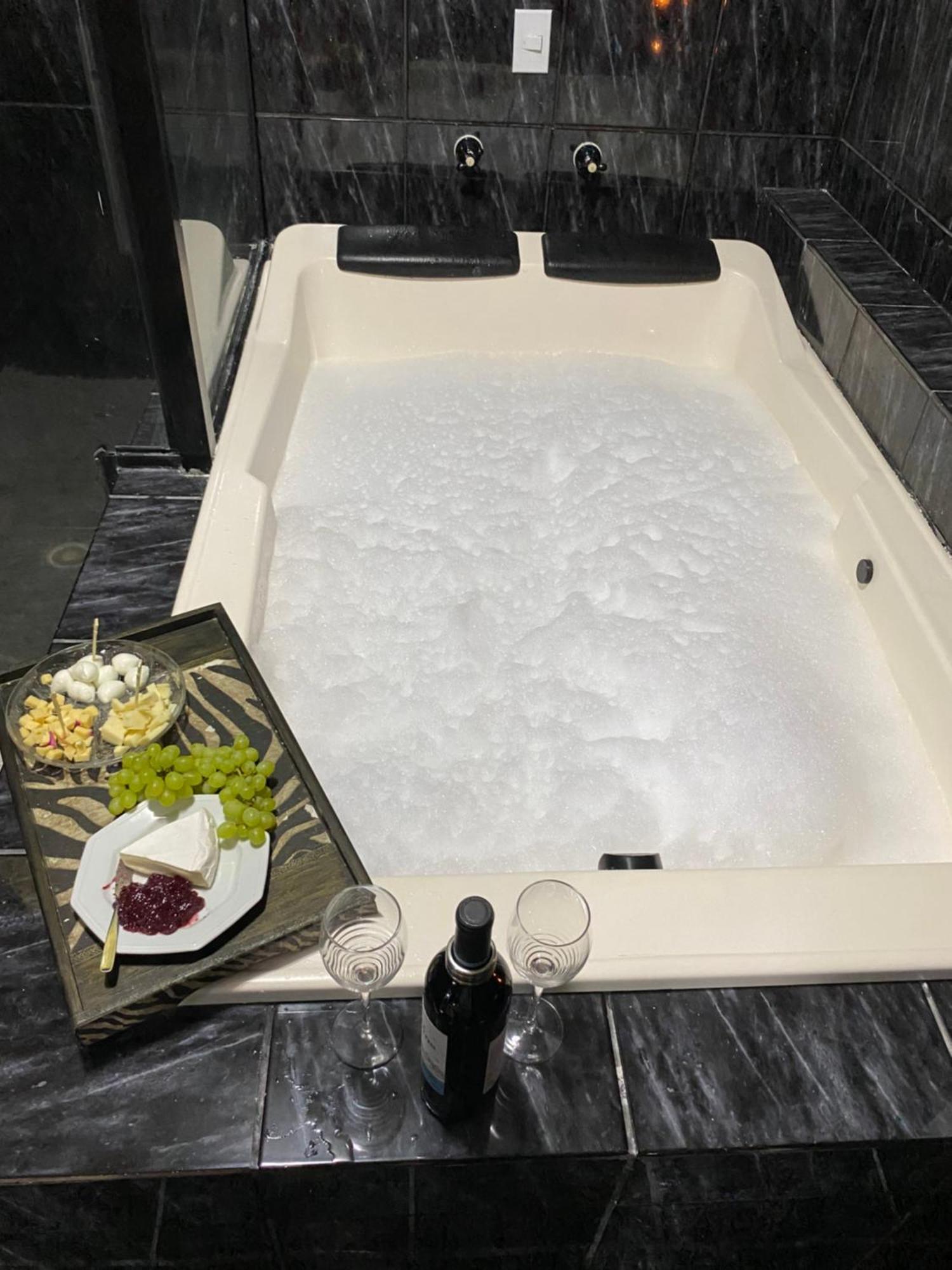 Bahan Suites Privativas - Ideal Para Casais Ubatuba Extérieur photo